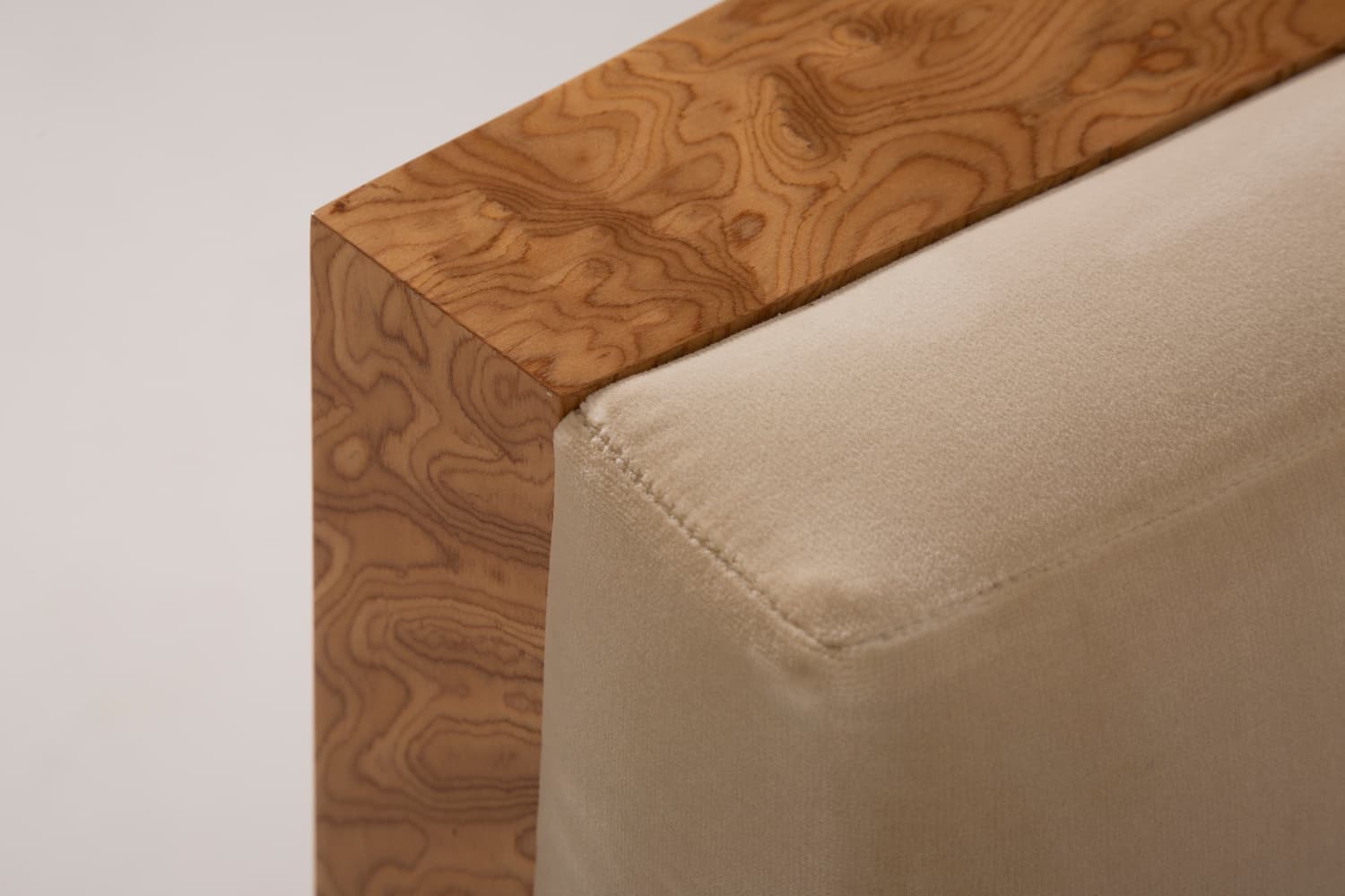 CROISSANT_SOFA_TOKYO_SOPHIEDRIES_LAVAL_10.JPG