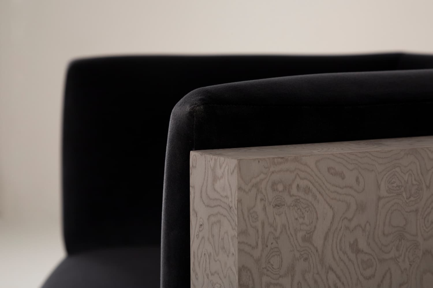 CROISSANT_ARMCHAIR_SOPHIEDRIES_7.jpg