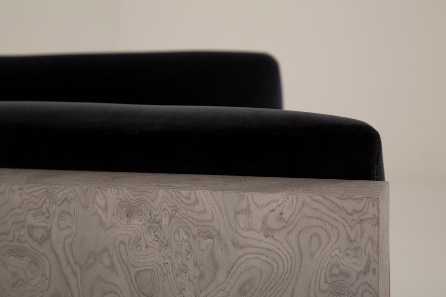 CROISSANT_ARMCHAIR_SOPHIEDRIES_10.jpg