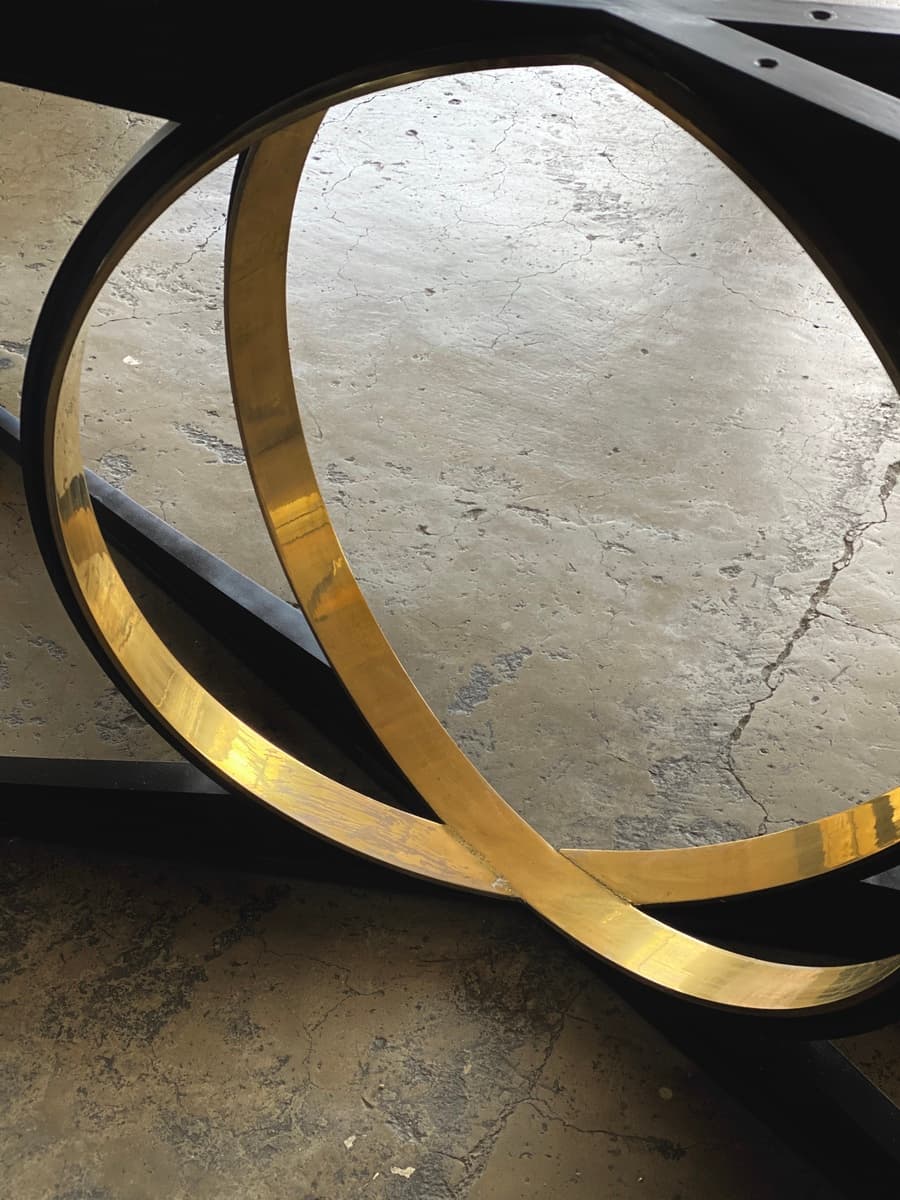 OMEGA DINING TABLE