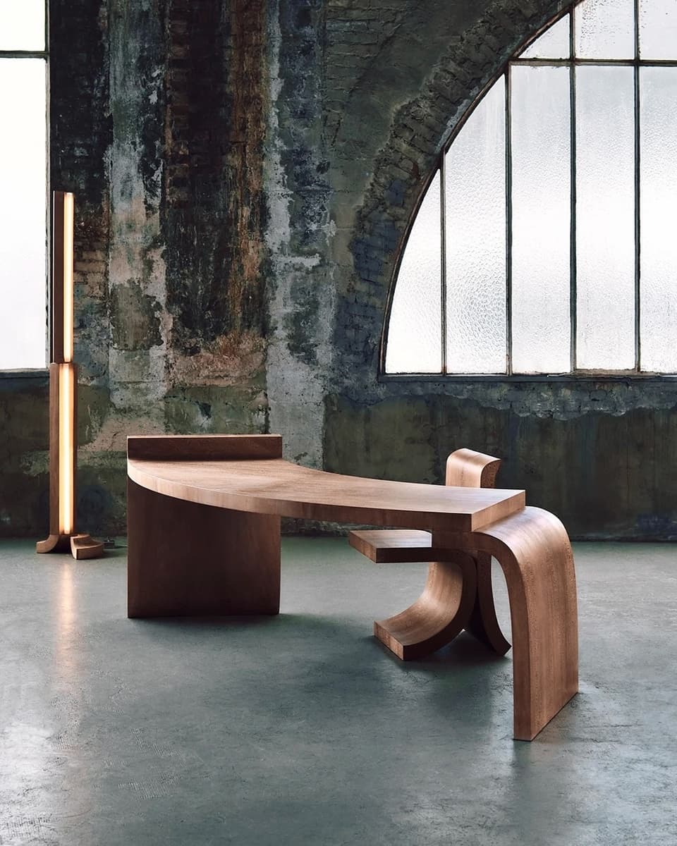 Desk (large) Plane